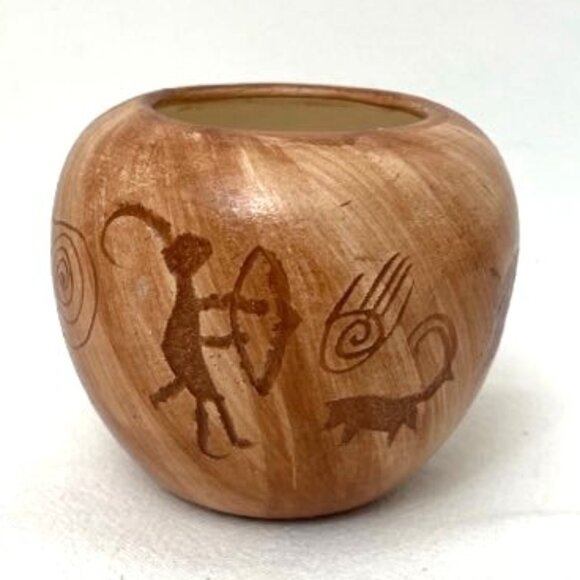 Binishtaa Navajo Pottery Vase Native American Etched Petroglyph - Picture 4 of 7